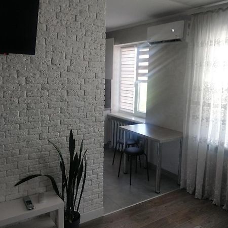 Studio Comfort On Golovna Street Cernăuți Exterior foto
